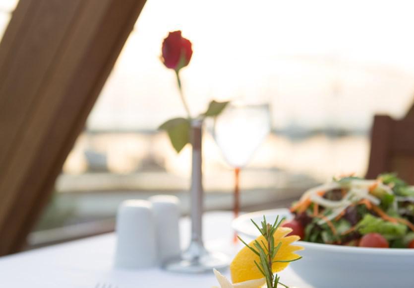 Paloma Marina Suites - Adult Only كوشاداسيه المظهر الخارجي الصورة