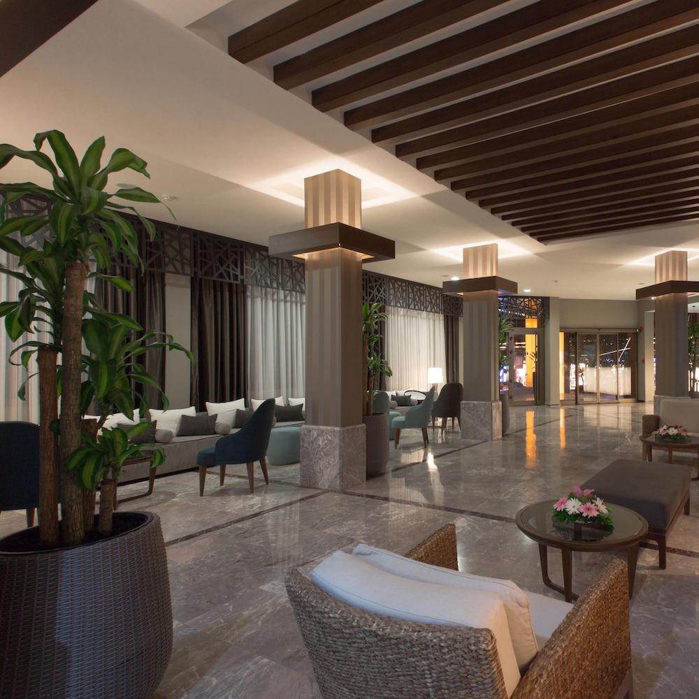 Paloma Marina Suites - Adult Only كوشاداسيه المظهر الخارجي الصورة