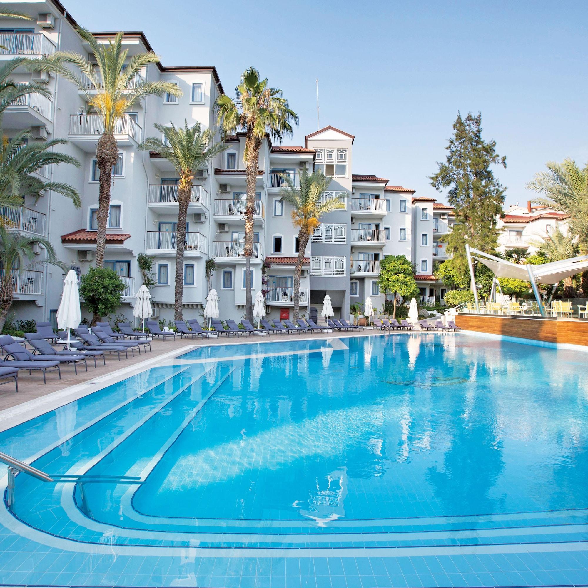 Paloma Marina Suites - Adult Only كوشاداسيه المظهر الخارجي الصورة