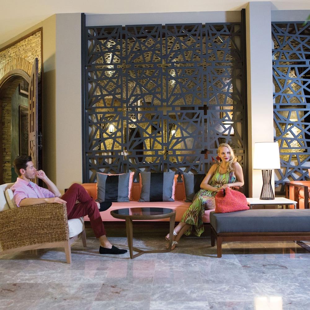 Paloma Marina Suites - Adult Only كوشاداسيه المظهر الخارجي الصورة