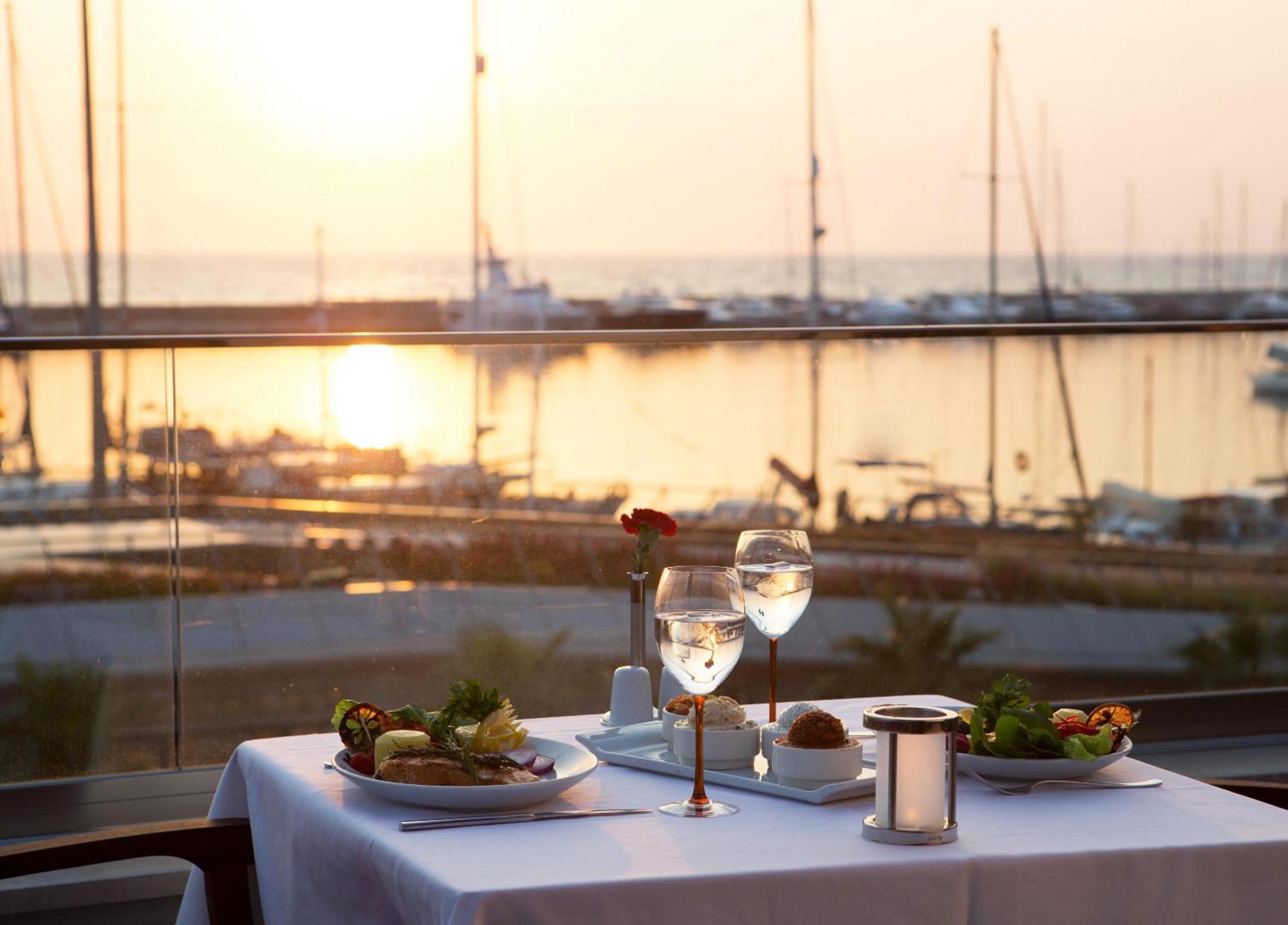 Paloma Marina Suites - Adult Only كوشاداسيه المظهر الخارجي الصورة
