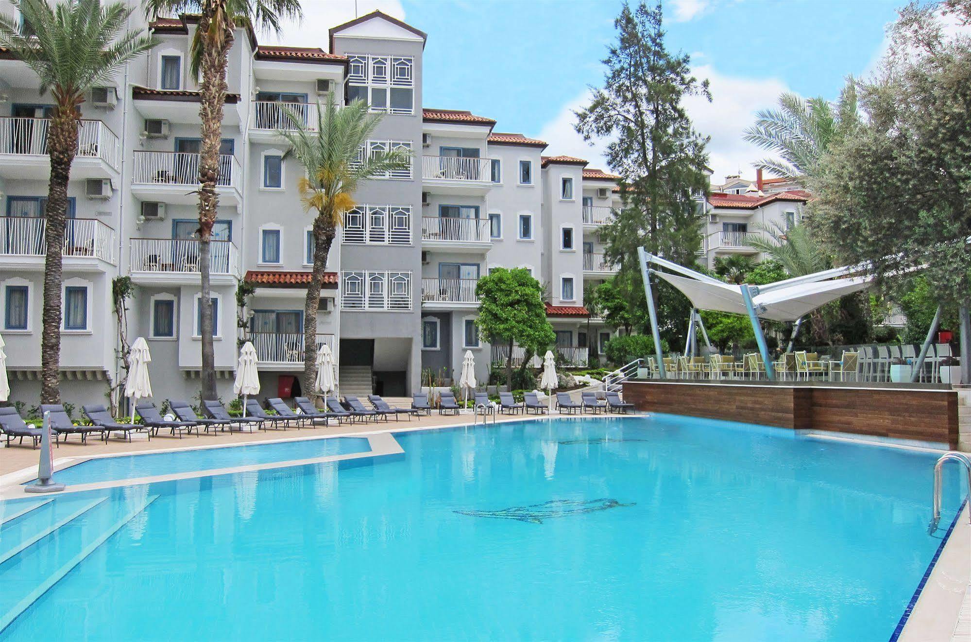 Paloma Marina Suites - Adult Only كوشاداسيه المظهر الخارجي الصورة