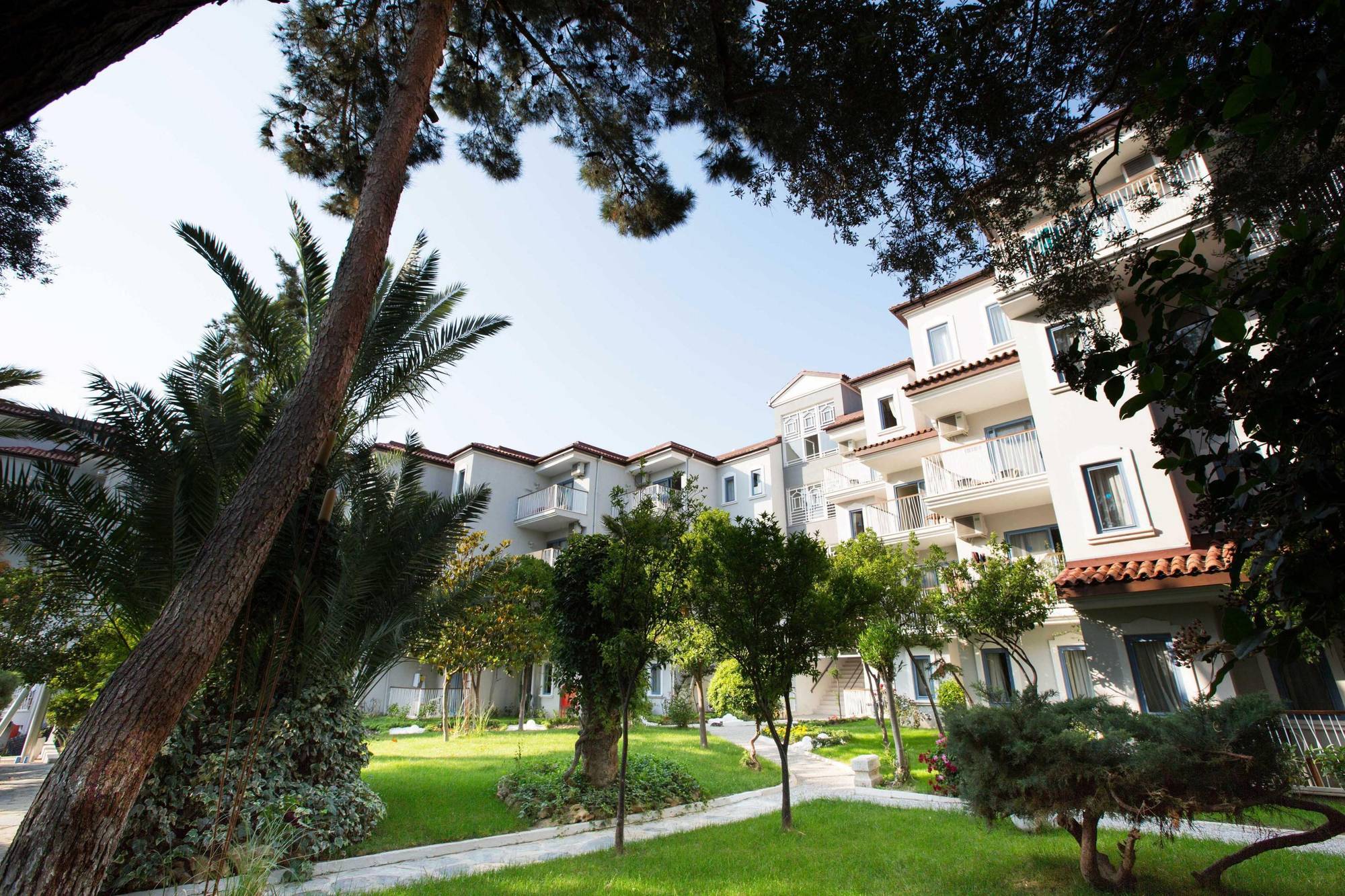 Paloma Marina Suites - Adult Only كوشاداسيه المظهر الخارجي الصورة