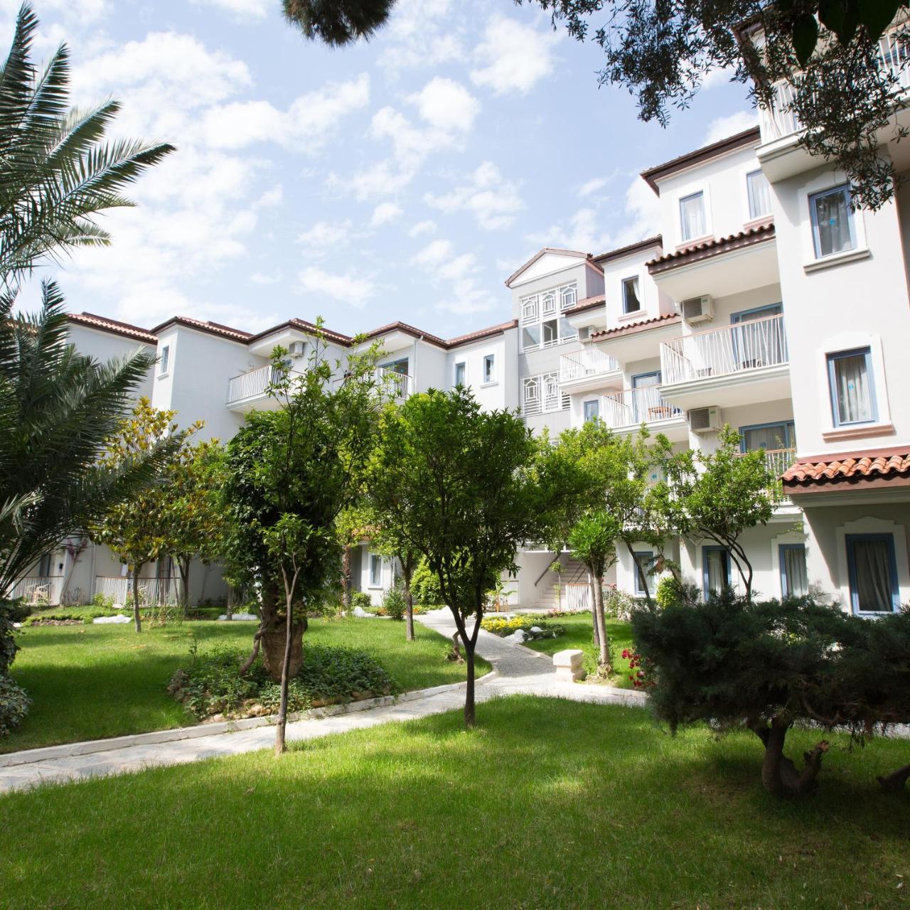 Paloma Marina Suites - Adult Only كوشاداسيه المظهر الخارجي الصورة
