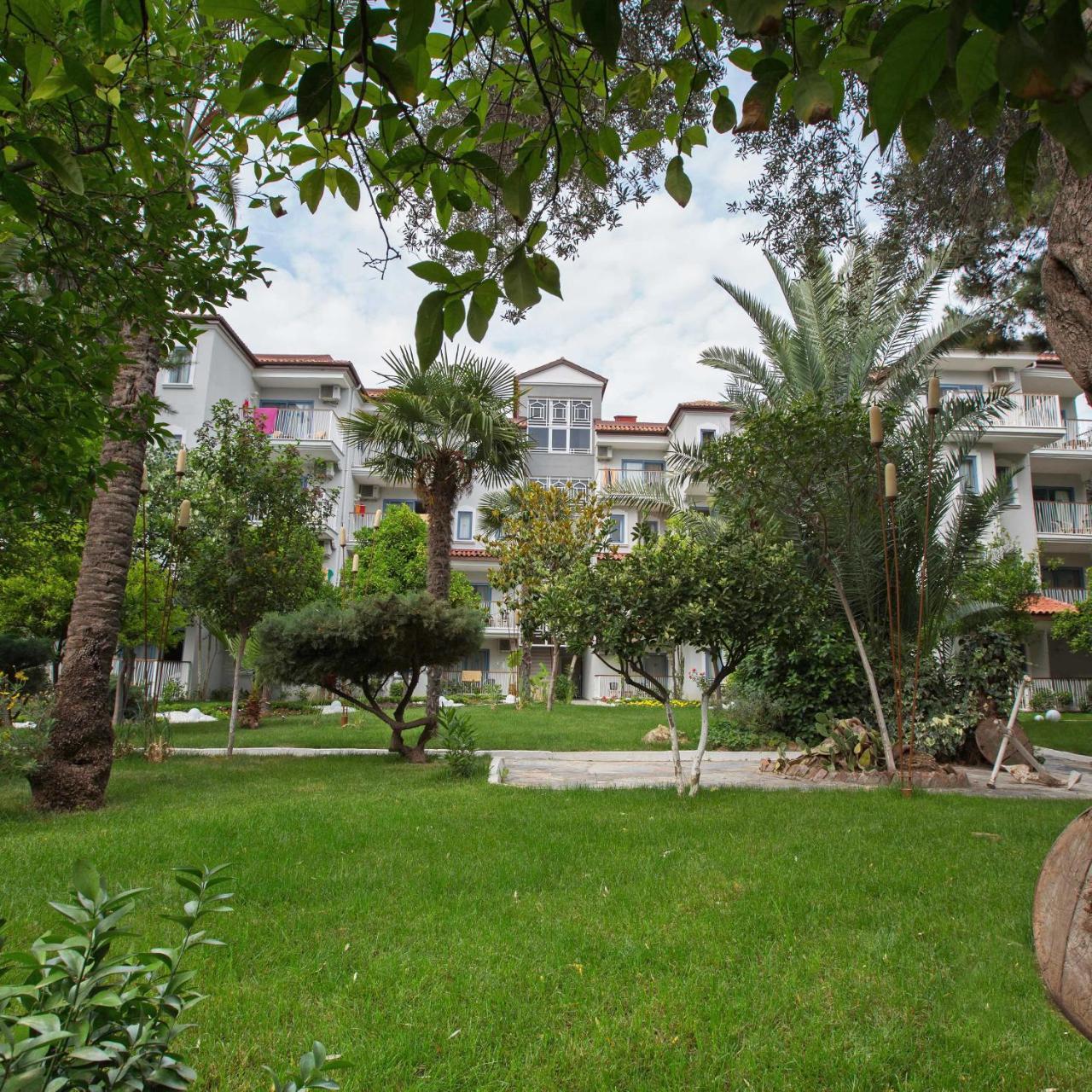 Paloma Marina Suites - Adult Only كوشاداسيه المظهر الخارجي الصورة